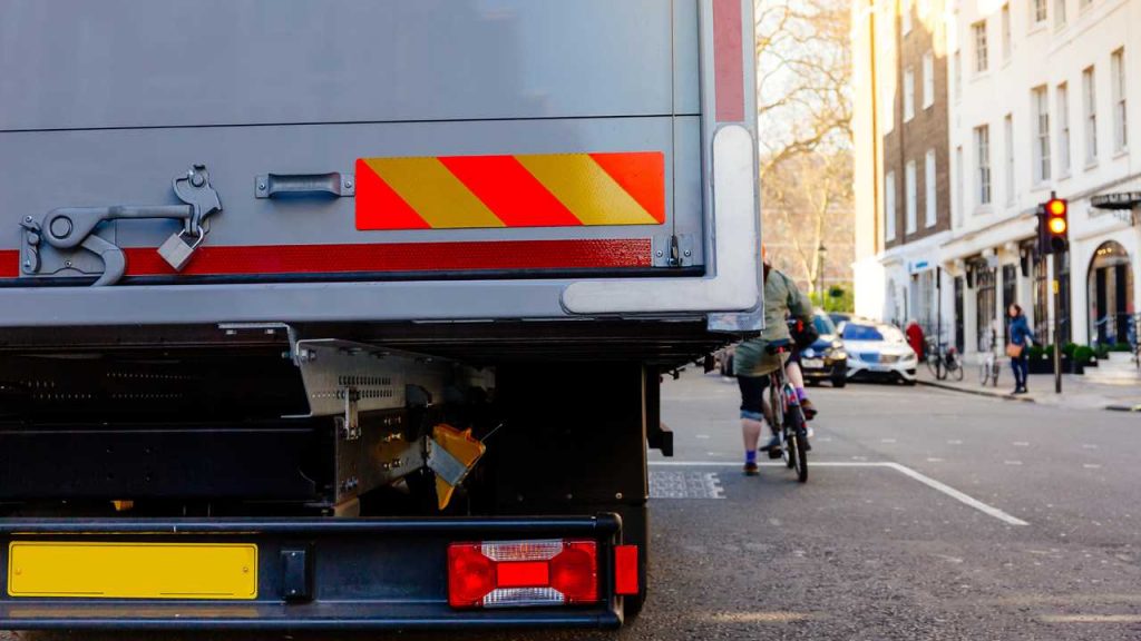 Top 10 Tips for Safe Driving Around Large Trucks or Buses