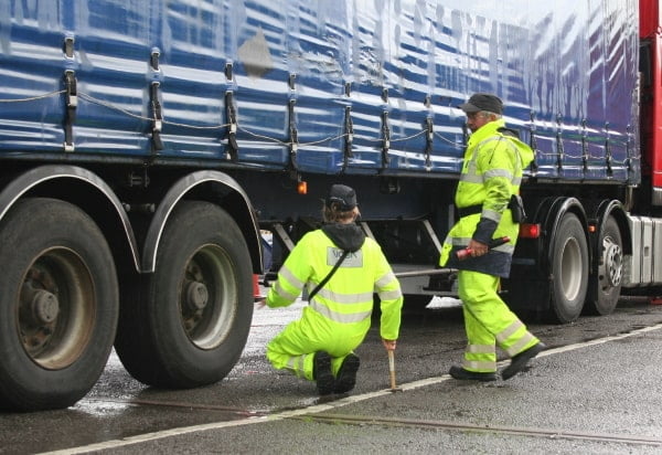 Emissions cheat devices to be included in roadside check lorries