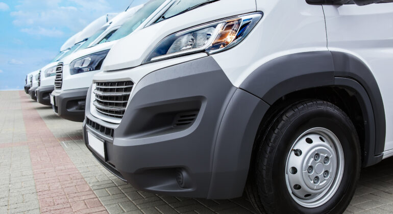 What license do I need to drive a minibus? - HGV Training Network
