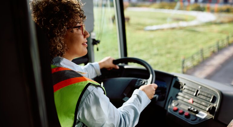 Can you drive a HGV on a bus licence? - HGV Training Network
