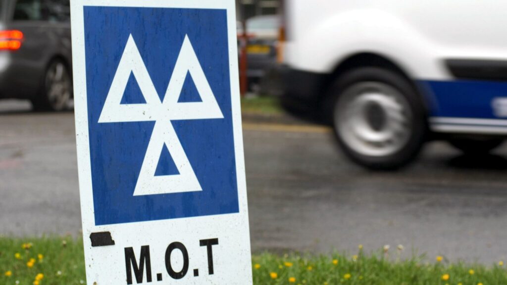 Check HGV MOT status