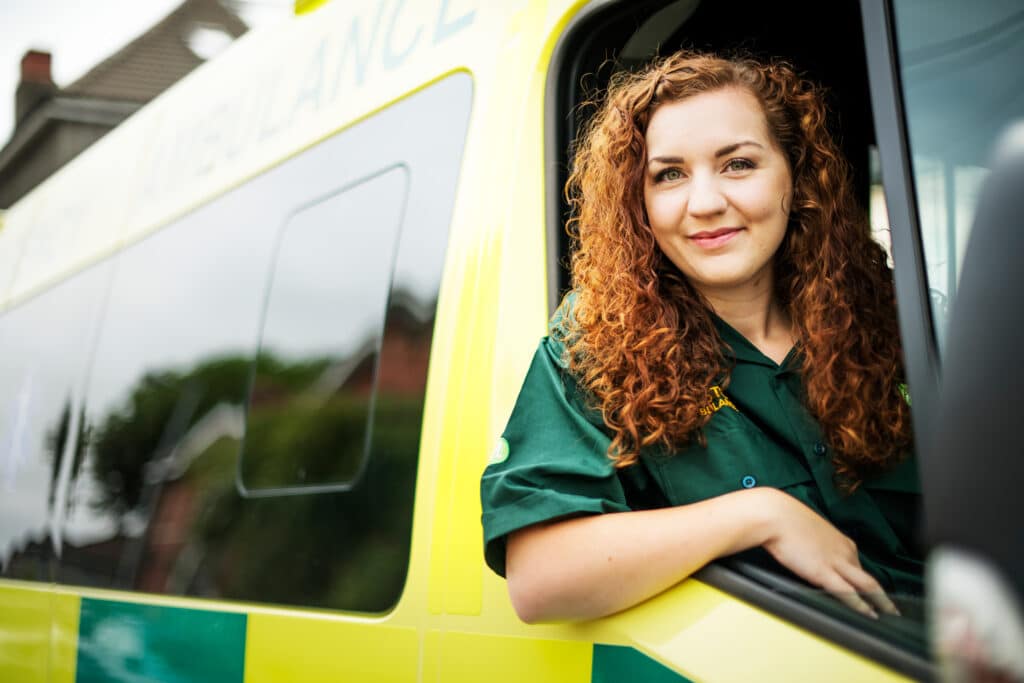How to become an ambulance driver
