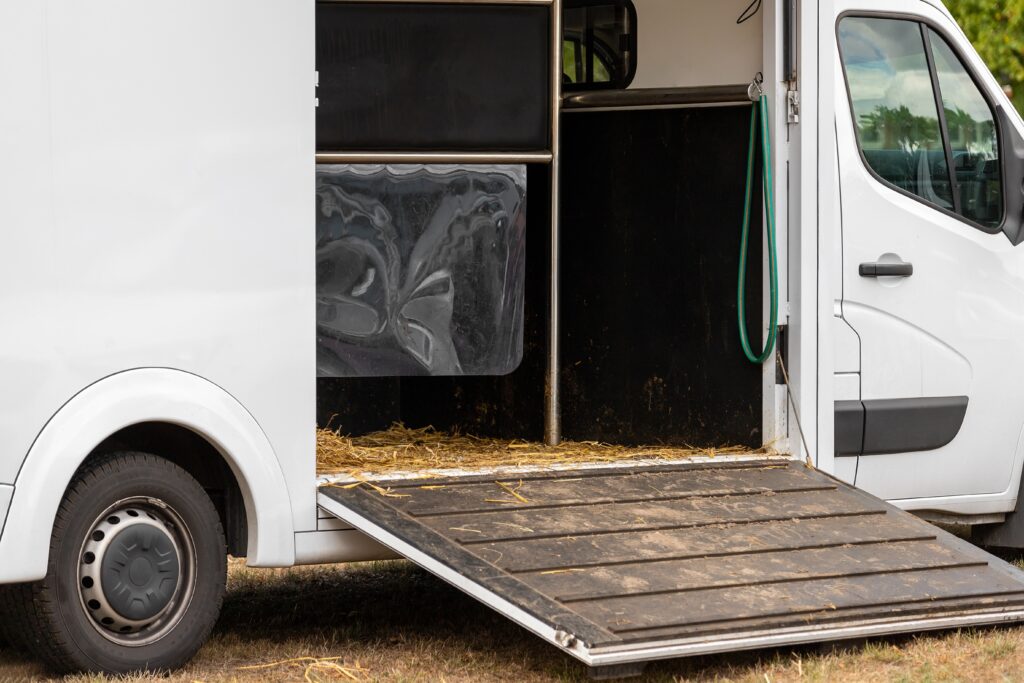 What size horsebox can I drive on a car licence?