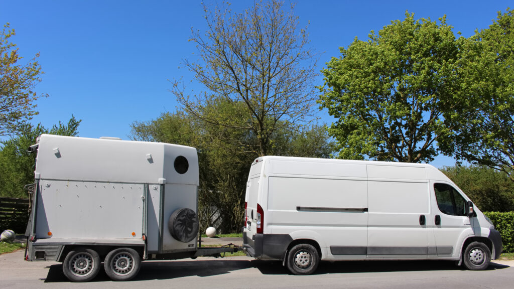 What size horsebox can I drive on a car licence - HGV Training Network