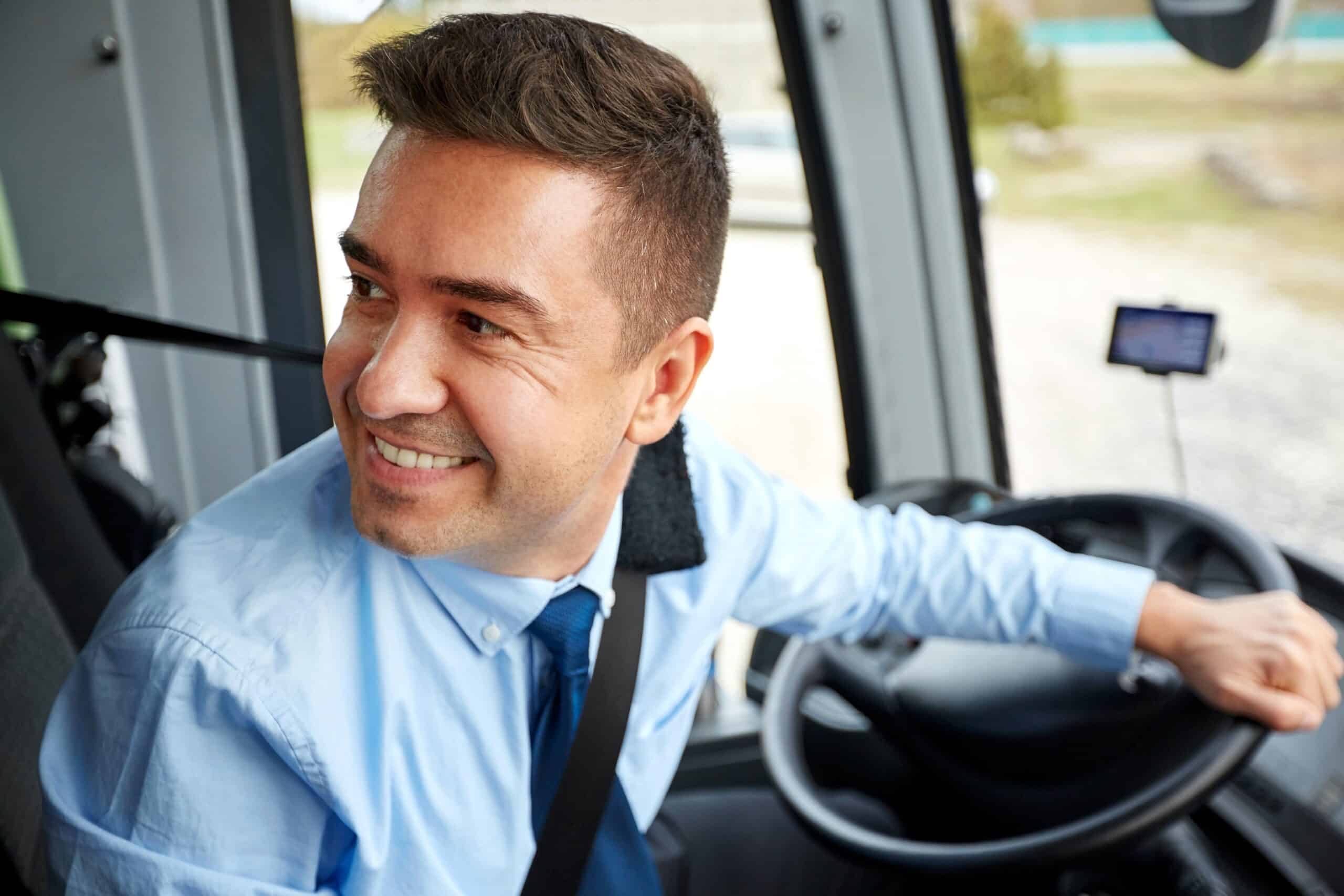 how much do coach drivers earn